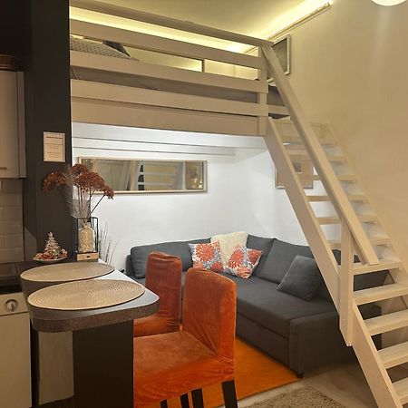 Castlehill Apartman The Perfect Blend Of Urban Living And Sightseeing Convenience Budapešť Exteriér fotografie